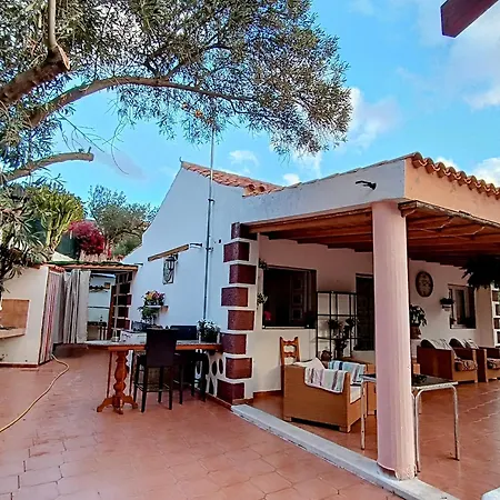 La Casa De La Pradera Bed & Breakfast